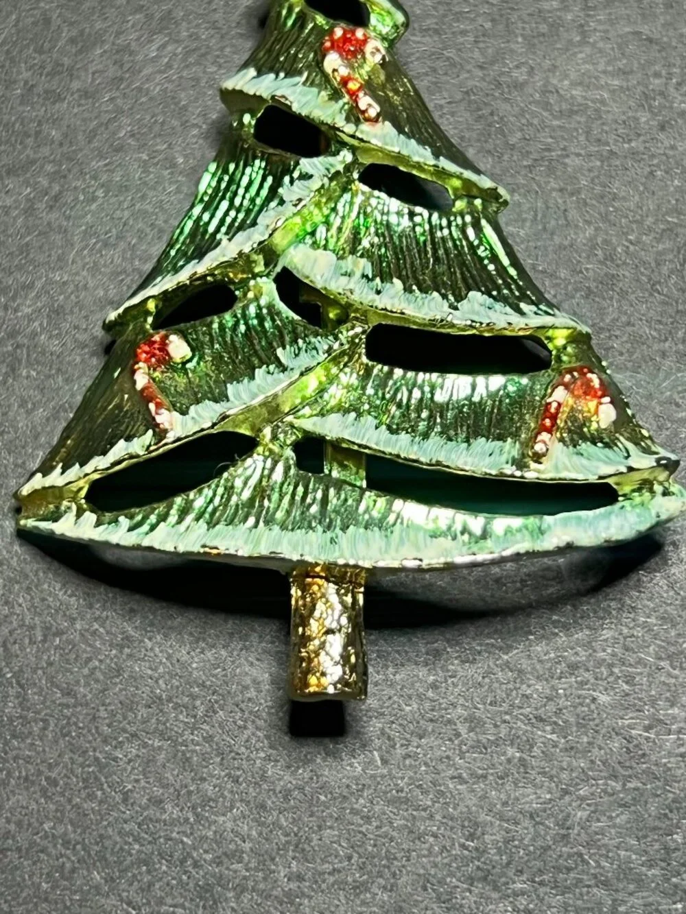 Vintage 1970s Signed BJ Beatrix Shimmering Christmas Tree Pin Lapel Brooch 2.5